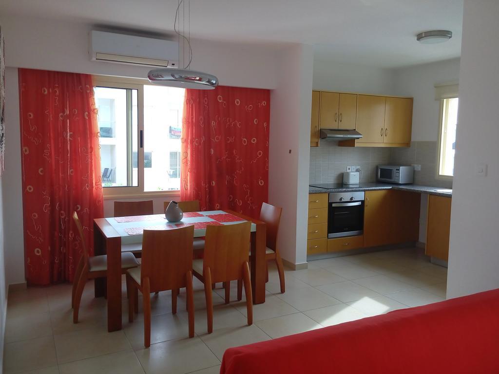 Appartement Elysia Park 9-202 à Paphos Extérieur photo